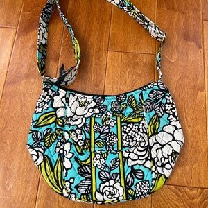 Retired 2012 Rare Vera Bradley Crossbody Bag "Island Blooms" Pattern